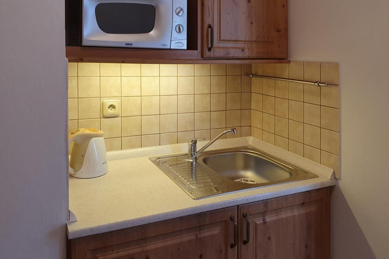 Hotel Selsky Dvur 1 Police nad Metují Zewnętrze zdjęcie